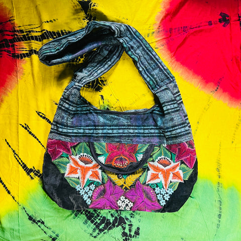 Buy SriShopify Women's Handbag Banjara Traditional Shoulder bag Tote bag  Cotton handmade (Big size, Mirror and Beads thread Work, Main Green and  Red) at Amazon.in